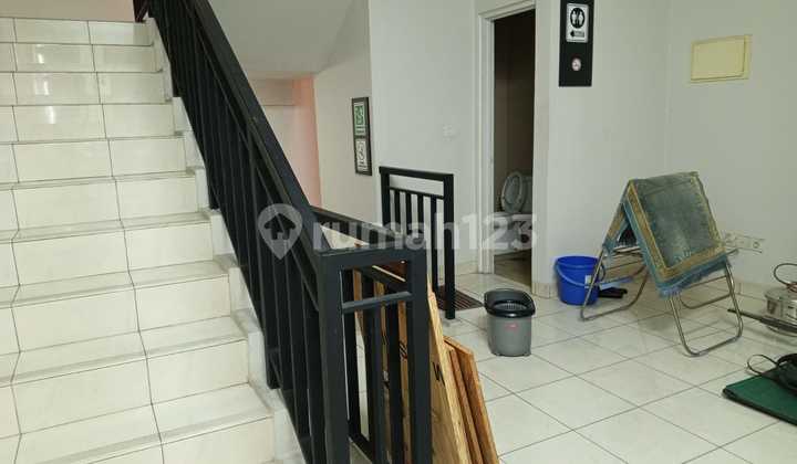 For Rent: Emerald Ruko Summarecon Bekasi 2