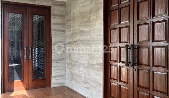 Rumah di Jakarta Selatani, Cilandak, Mutiara Kemang,