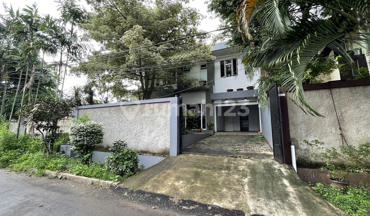 House in Megapolitan Cinere Block J, Cinere, Depok 2