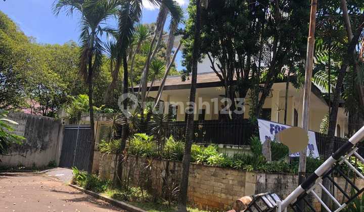 Rumah di Jakarta Selatan, Patra Kuningan, 2 Lantai, L : 650 / 800