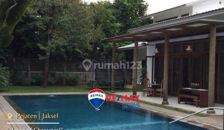 Rumah Villa Mewah Luas Siap Huni di Pejaten Jakarta Selatan 1