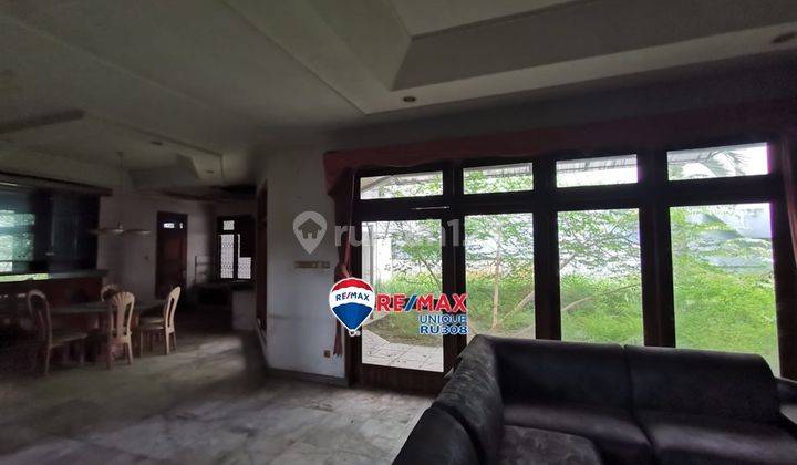 Rumah Mewah Luas Hook di Tanjung Duren Jakarta Barat 2