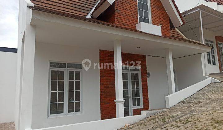 Dijual Rumah Cantik Luas di Cimahi Utara Dekat Curug Penganten