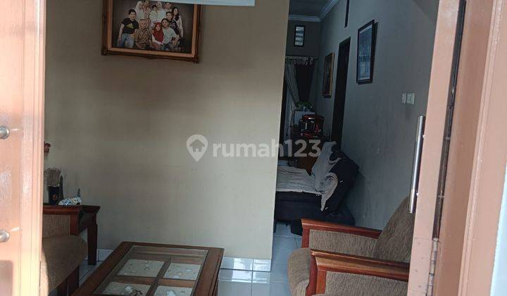 Dijual Rumah Mewah 2 Lantai Lokasi Strategis di Dekat Jalan Bkr 2