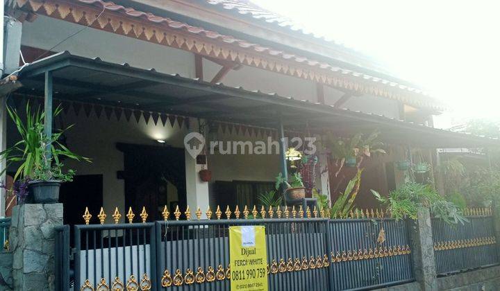 Rumah komplek BBD mekar sari depok ber etnik jawa beratap joglo  2