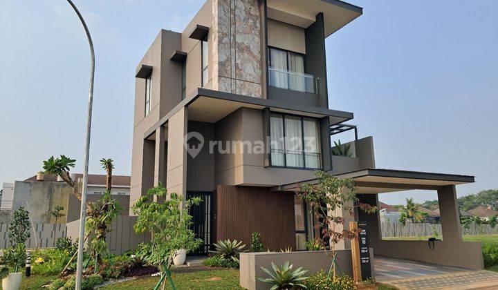 Rumah 3 Lantai Ada Kolam Renang Dan Lift Kota Wisata Cibubur 2