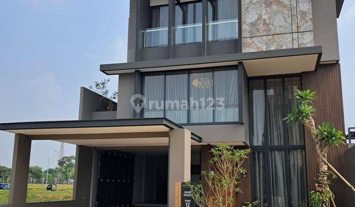 Dijual Rumah 3 Lantai Dengan Lift Dan Kolam Renang  2