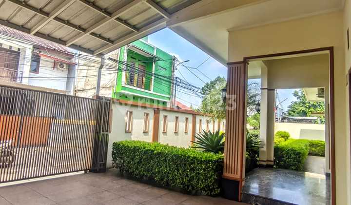Luxury and Lush House in a Strategic Location Near LRT Ciracas, East Jakarta 2