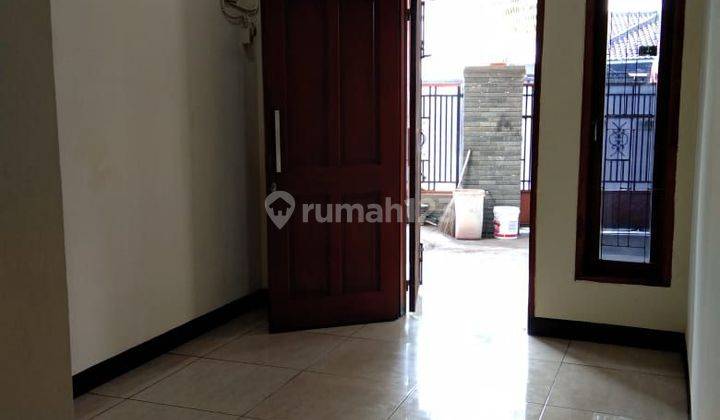 Disewakan Rumah 2 Lantai Suryalaya Buah Batu Bandung 2