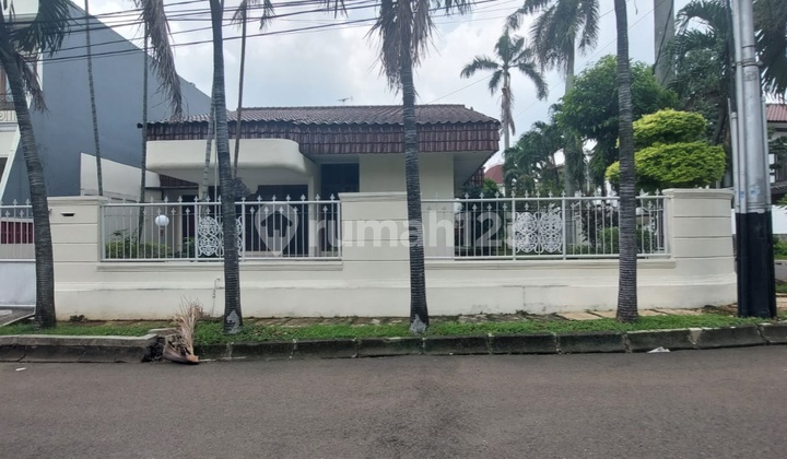 Ruko Gandeng di Canadian Kota Wisata Cibubur