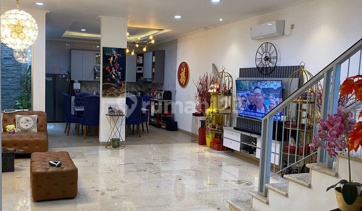 Di Jual Murah Rumah 2.5 Lantai Golf Island 8x20