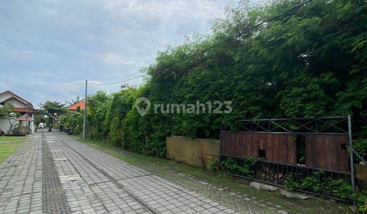 Dijual Tanah Premium Kawasan Komplek Villa 1