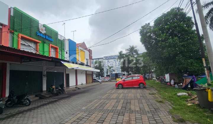 2.5-Storey Twin Shophouse, 8 Meters Wide, in Duta Bumi, Harapan Indah 2