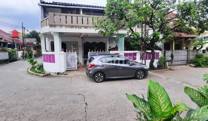For Sale 2-Story Hook House in Chandra Baru Complex, Jati Rahayu