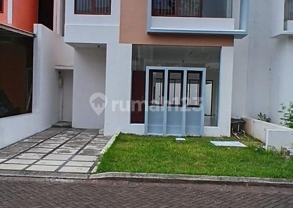 Rumah 2 Lantai Luas 210 di Cluster Alamanda Jgc, Cakung 2