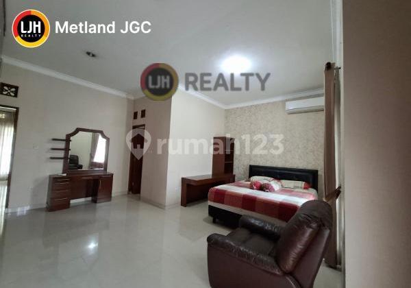 Rumah Full Furnish Luas 500 M2 Pondok Bambu, Jakarta Timur 2