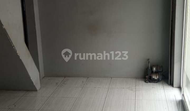 Ruko Kecil 2 Lantai Lebar 4,8 di Pinggir Jalan Raya Bekasi Cakung