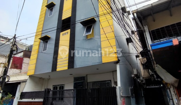 	Kost Strategis 4 Lantai 63 Kamar di Tanjung Duren, Jakarta Barat