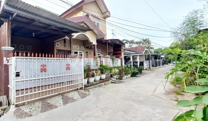 Wide 175 M2 House Hook Position in Harapan Indah 1, Bekasi 2