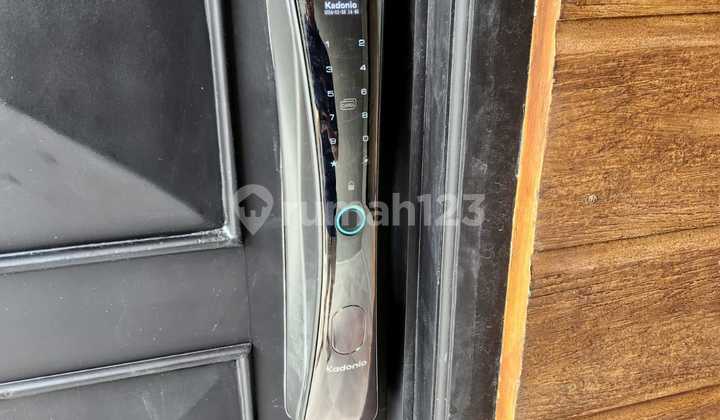 Dijual Rumah 3 Lantai Di Pondok Bambu Jakarta Timur 2