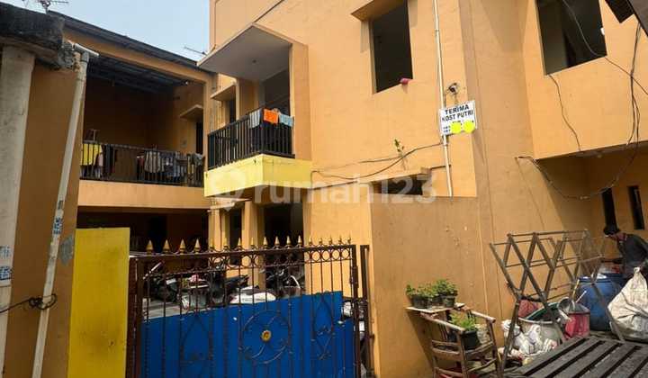 Kost Kostan Putri 63 Flood-Free Rooms with SHM in Kayuringin, Bekasi 2