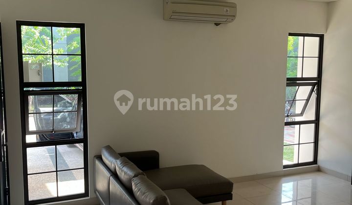 Rumah Attic Semi Furnished di Wisteria De Maison, Cakung 2