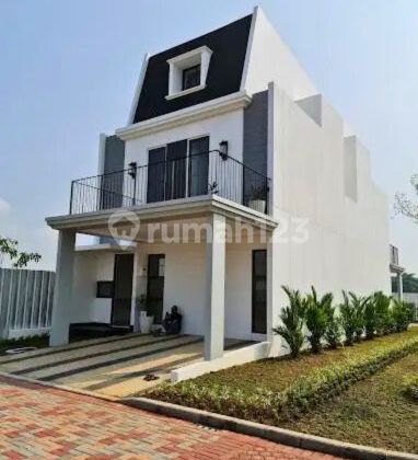 Semi-Furnished Attic House at Wisteria De Maison, Cakung Semi-Furnished Attic House at Wisteria De Maison, Cakung