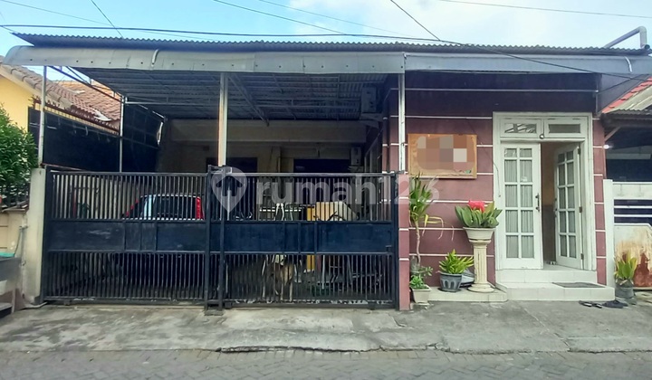 Rumah Simpang Darmo Permai Selatan Surabaya Barat