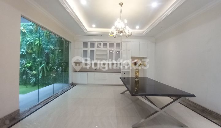 Rumah baru Graha Famili surabaya barat dekat club house golf 2