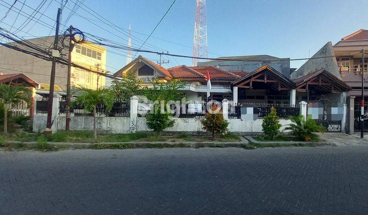 Rumah lama hitung tanah hook di raya simpang darmo permai selatan 1