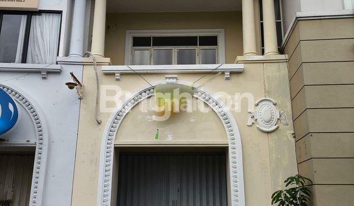 Ruko paris junction pinggir jalan perumahan wisata bukit mas wiyung surabaya barar