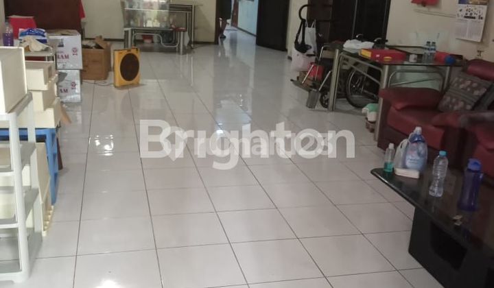 Rumah lama terawat di Surabaya pusat belakang grand city mall 2