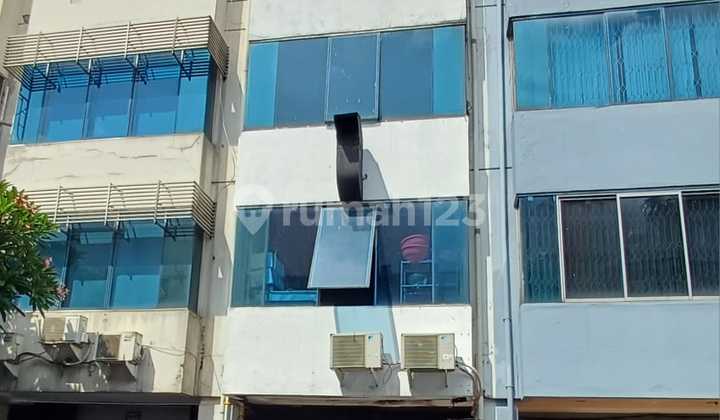 RUKO  STRATEGIS DI KARAWACI PINANGSIA  BUSINESS CENTER 4 LANTAI