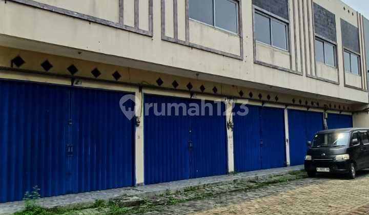 Attached 5-Unit Townhouse in Sewan Area, Tangerang, Near Soekarno-Hatta Airport.