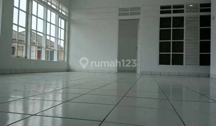 Rumah Megah dan kokoh siap huni di Guruminda Cisaranten Kulon 1