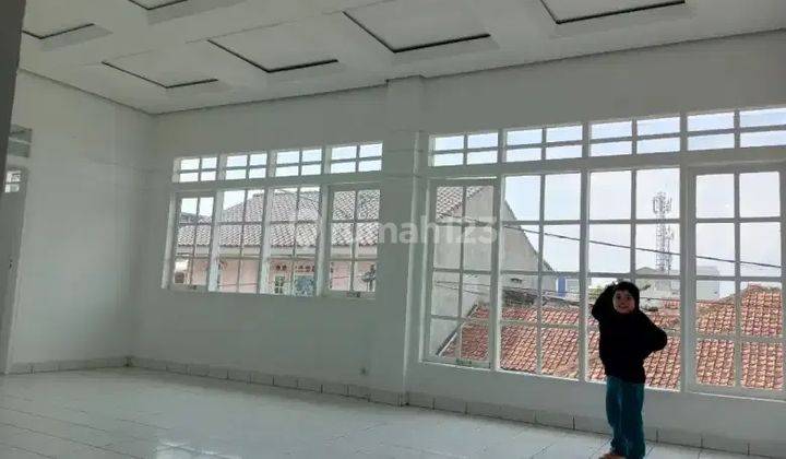 Rumah Megah dan kokoh siap huni di Guruminda Cisaranten Kulon 2