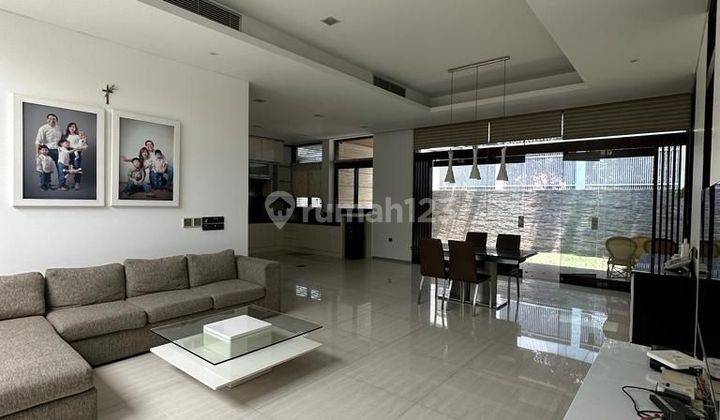 Rumah bagus siap huni full furnished di sayap Riau  2