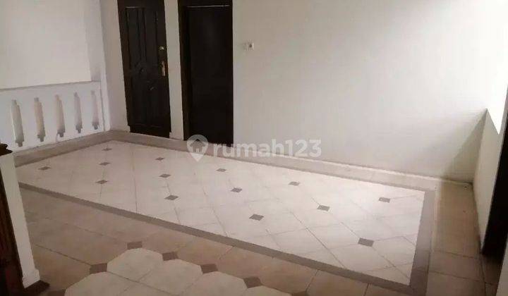 Rumah Murah 2 Lantai Taman Safari Indah 2