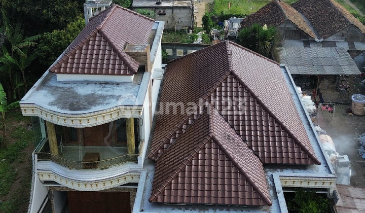 Villa Mainroad Jl Raya Lembang Tangkuban Perahu Bandung Villa Mainroad Jl Raya Lembang Tangkuban Perahu Bandung