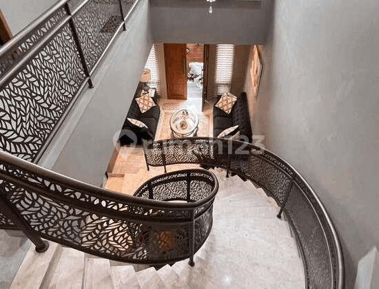 Rumah Minimalis Modern Sayap Taman Kopo Indah