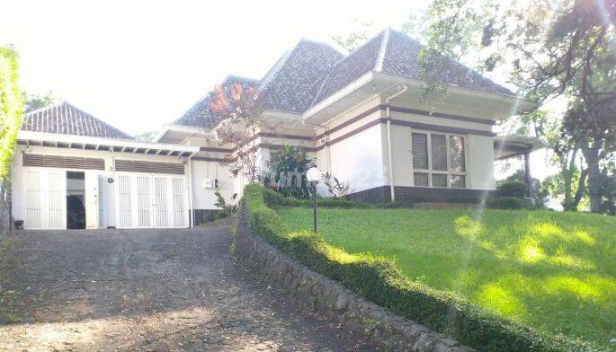 Rumah Bagus di Jalan Cipaganti Kota Bandung 2