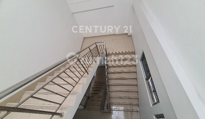 New 2.5-Story Ruko Ready for Use in Holis Wing, Bandung