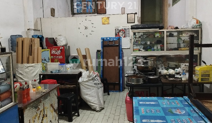 Very Strategic Shop House in the Middle of One-Way Cibadak Street, Bandung