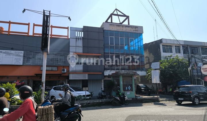 Rendeng 2-Story Ready-to-Use Shop House in Taman Kopo Indah 1 Rendeng 2-Story Ready-to-Use Shop House in Taman Kopo Indah 1