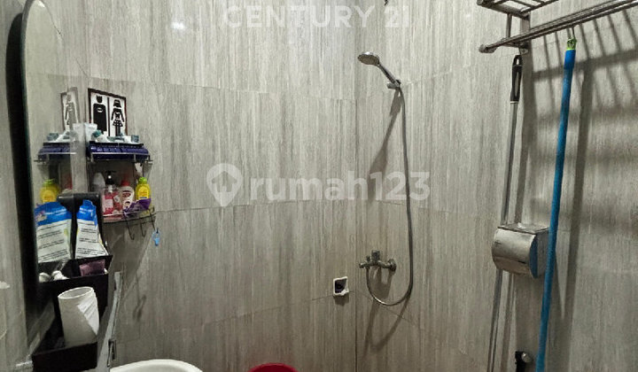 A Serene and Comfortable House in Sersan Bajuri, Bandung 2