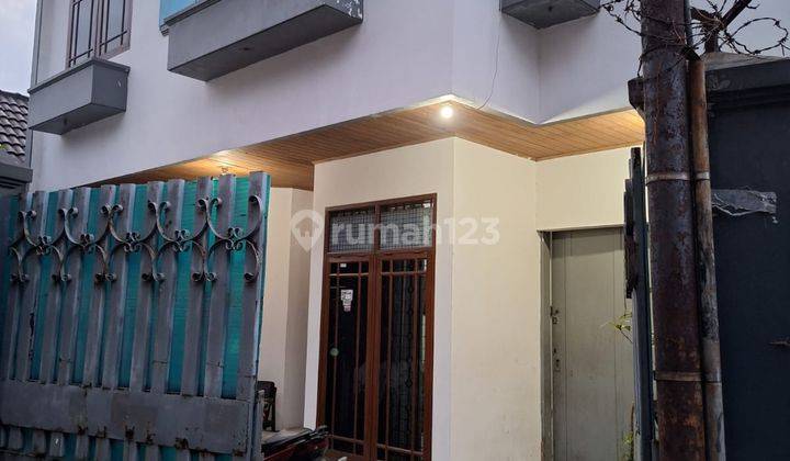 Rumah Semi Gudang 2 Lantai Di Sayap Tegalega  1