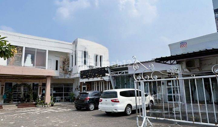 Ruang Usaha Gedung Pertemuan 1