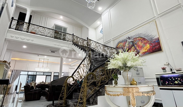 [FOR SALE] - RUMAH SIAP HUNI FULL FURNIHED TINGGAL BAWA KOPER AKSES 2 MOBIL DI GRAHA RAYA, TANGERANG SELKATAN