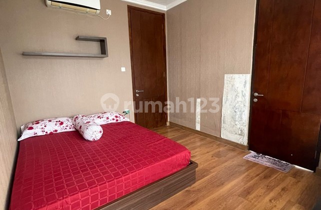 FOR SALE] - RUMAH CANTIK SEMIFURNISH DI DISCOVERY BINTARO JAYA SEKTOR 9, TANGERANG SELATAN