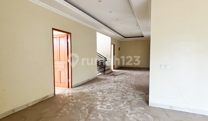 [FOR SALE] - RUMAH SIAP HUNI 3 LANTAI DENGAN ROFTOOP DI SIMPLYCITY BSD CITY, TANGERANG SELATAN